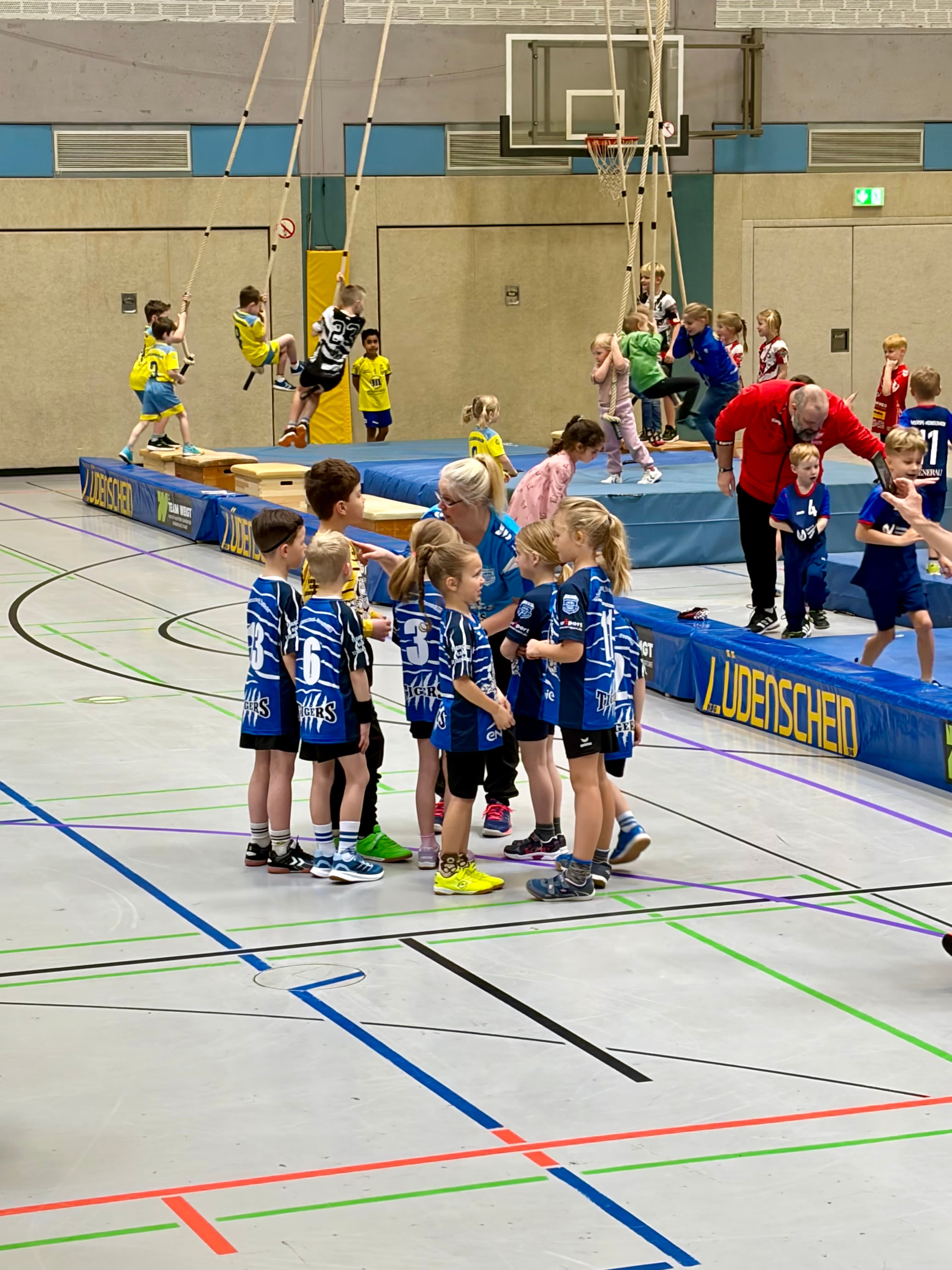 Starker Auftritt unserer F-Jugend bei den Handball-Festspielen der HSG Lüdenscheid - Bild 11