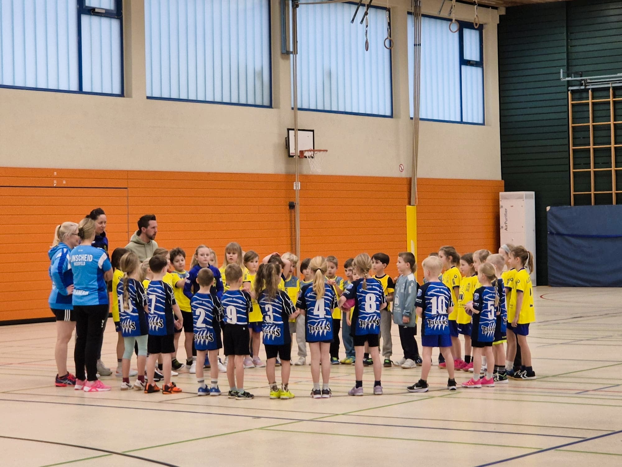Gemeinsames F Jugend Training mit der HSG Lüdenscheid - Bild 2