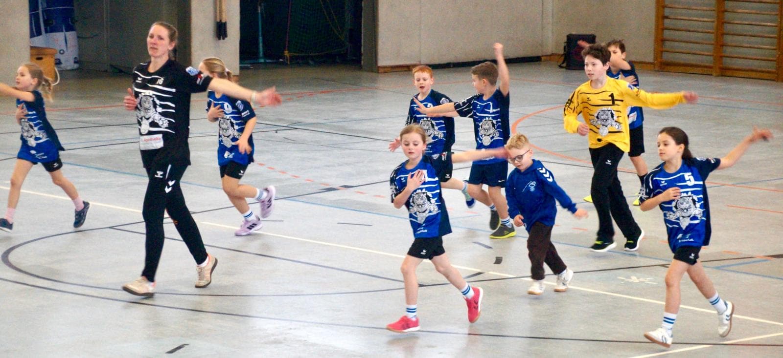 E2 feiert Heimsieg gegen Plettenberg - Bild 32